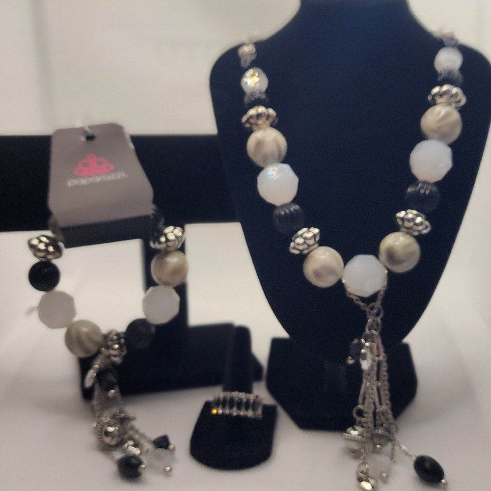 Classic White and Silver Beaded Necklace